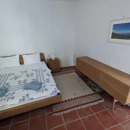 Casa de Férias Stone House, *