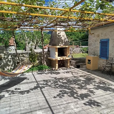 Stone House, Casa de Férias *